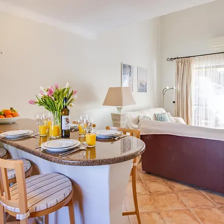 Duplex With Pool, Unoverlooked Private Balcony, Wi-fi & Ac Appartement Vilamoura
