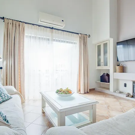 Duplex With Pool, Unoverlooked Private Balcony, Wi-fi & Ac *